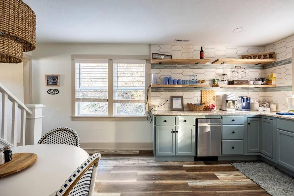 Riverside Relaxer W/Hot Tub+Fire Pit +Wifi & View Franklin Exterior foto