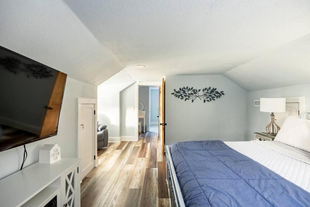 Riverside Relaxer W/Hot Tub+Fire Pit +Wifi & View Franklin Exterior foto